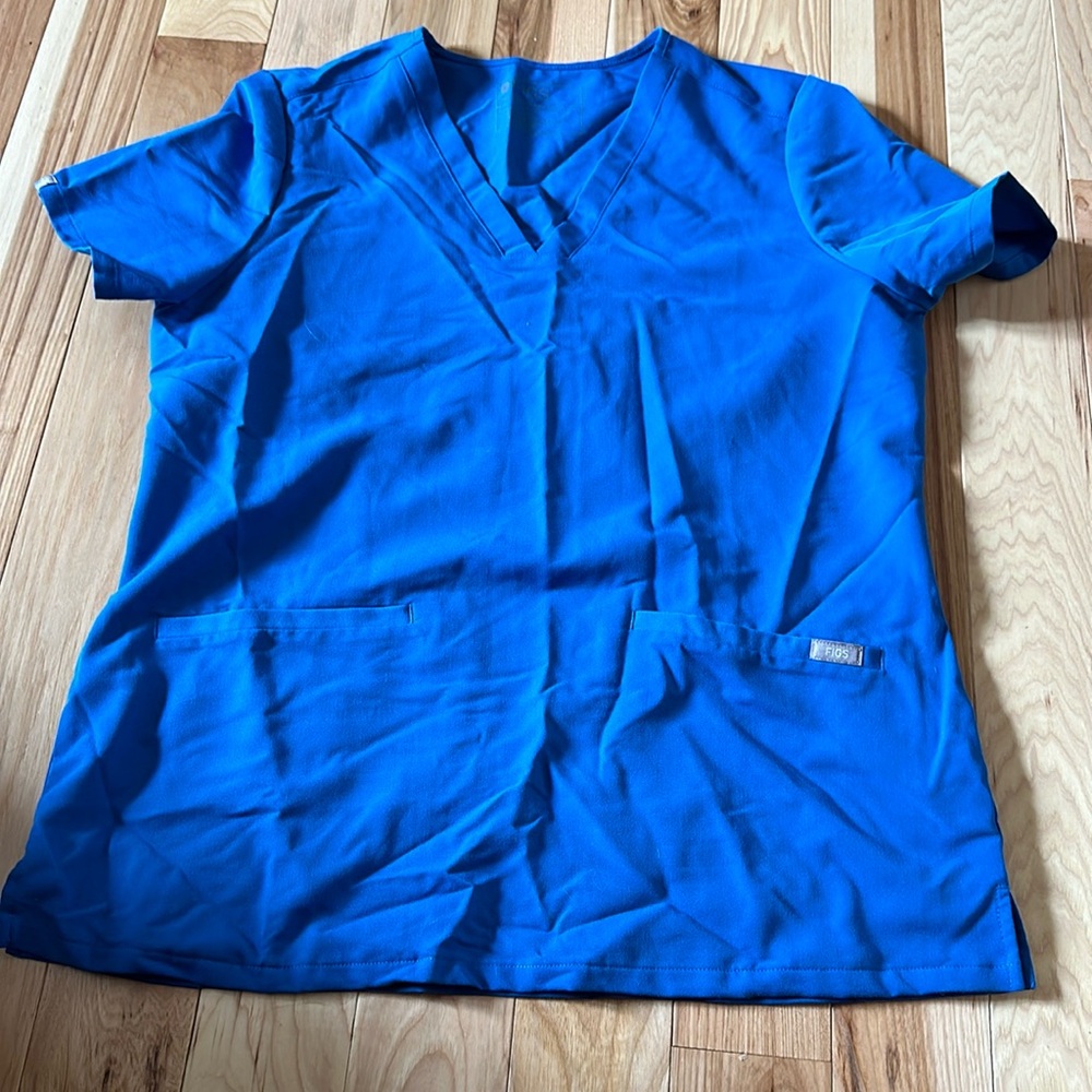 Figs two pocket scrub top